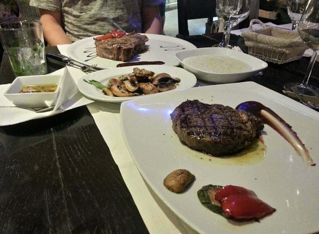 steak entree restaurant