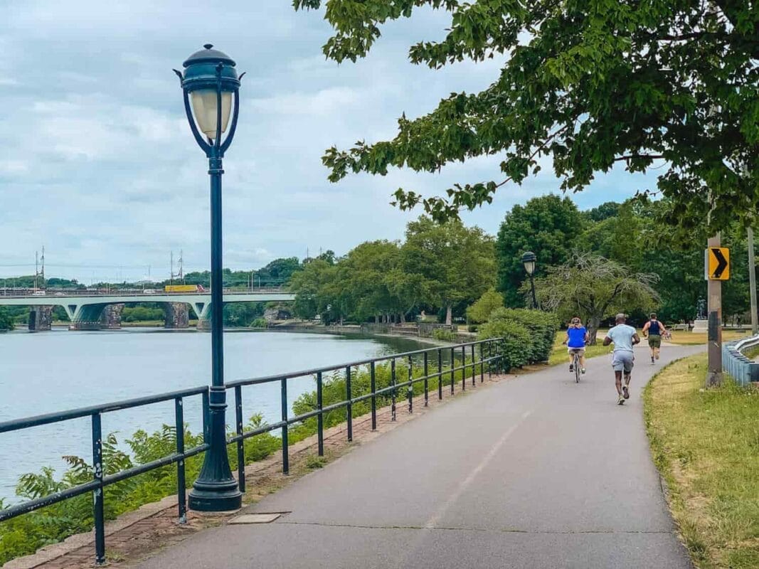 biking and walking trail along Schuylkill River in Philadelphia