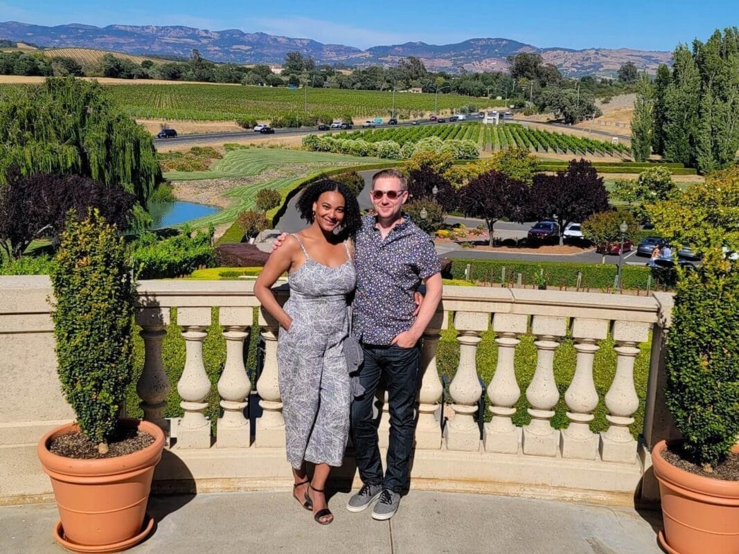 couple in domaine carneros