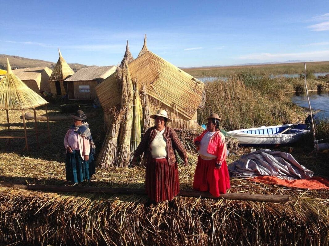 Three Aboriginal women singing on Floating Grass Island